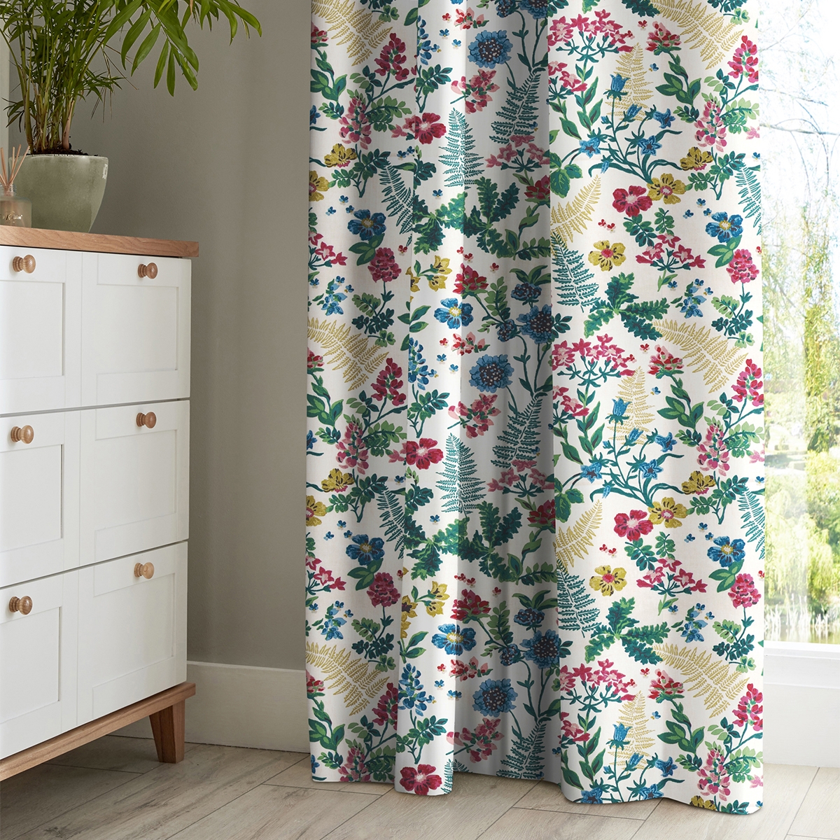 Product photograph of Cath Kidston Twilight Garden Multi Curtain from Choice Furniture Superstore.